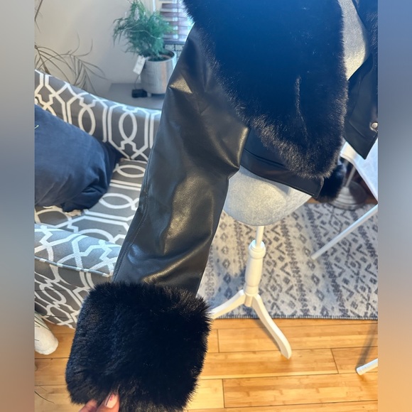 Azalea Wang Gisele Faux Leather & Faux Fur Trim Black Jacket Sz L - Picture 2 of 16